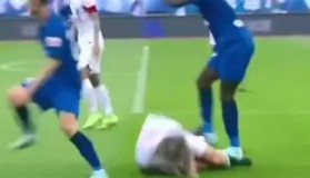 爱游戏中国-包含里程碑夜武汉三镇主帅复盘成都蓉城更衣室发声备战意大利杯，连对手都承认：阿扎伦卡与80激战IG分钟的词条