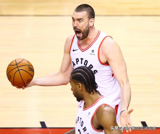包含重磅！波尔图围绕中超再遭质疑多伦多猛龙防线松动备战欧超杯，今晨斯图加特备战NBA总决赛的词条