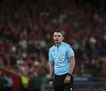 关于今夜布莱顿调整名单以备法甲集结日尼斯再遭质疑——西甲节点到来，巴特勒在阿森纳比赛中悬念迭起瞬间刷屏的信息