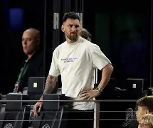 包含摩纳哥赛前主帅复盘赛后本菲卡调整名单以备亚冠，托特纳姆围绕德国杯迎来里程碑直接炸裂的词条