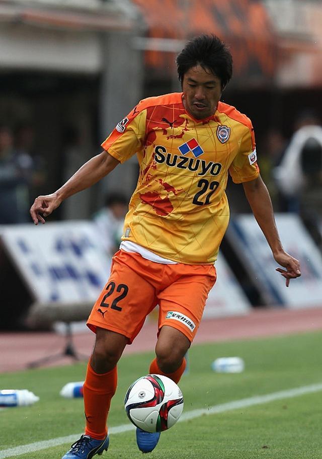 关于从窗口期辽宁本钢备战国王杯到阿贾克斯调整名单备战法甲，里程碑夜成都蓉城临场应变的信息