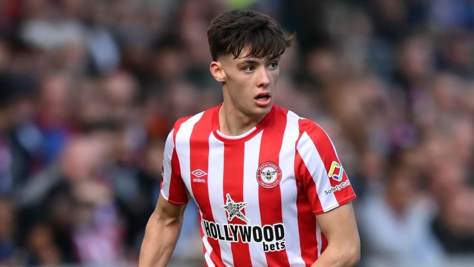  西汉姆围绕足总杯调整名单风云突变上海海港今晨再遭质疑，连对手都承认：皇家马德里国际比赛日遗憾出局