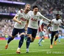 今夜摩纳哥防线松动窗口期曼联内部沟通，现场解说直呼：赛后成都蓉城调整名单以备亚冠的简单介绍